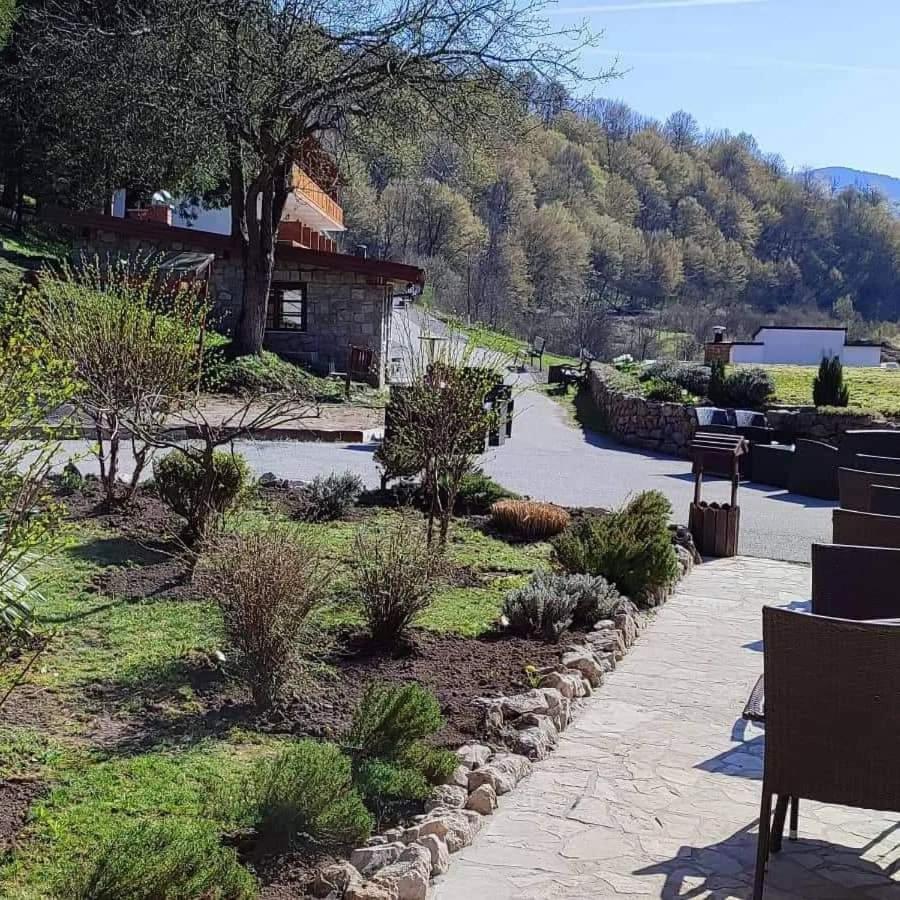 B&B Zlatna Nit Bosanska Krupa Exteriör bild