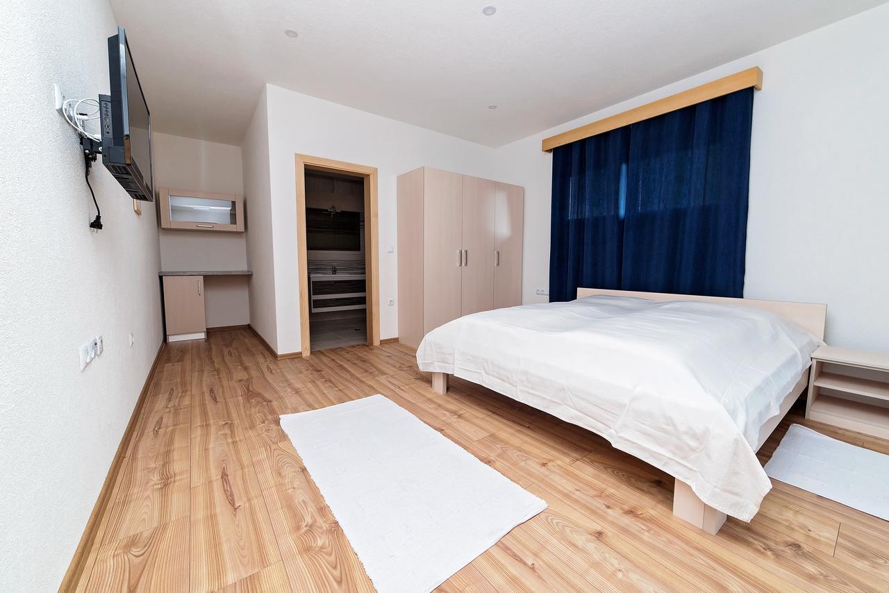 B&B Zlatna Nit Bosanska Krupa Exteriör bild