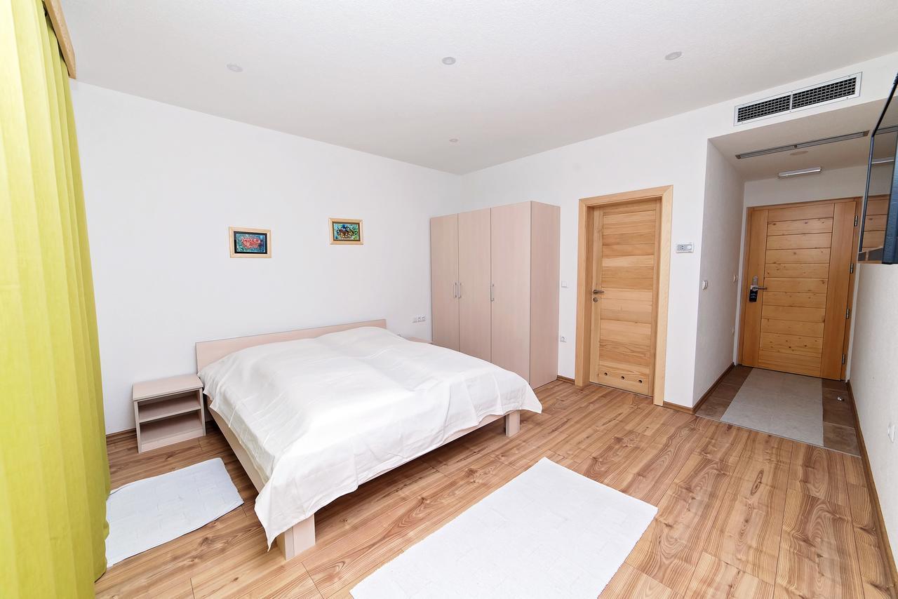 B&B Zlatna Nit Bosanska Krupa Exteriör bild
