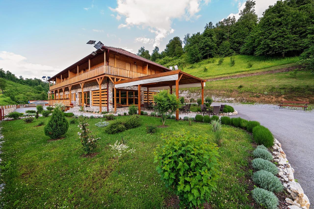 B&B Zlatna Nit Bosanska Krupa Exteriör bild
