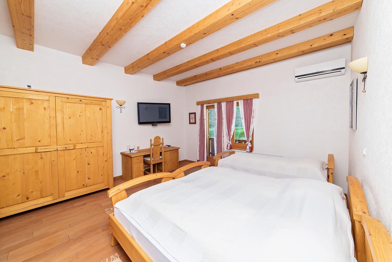 B&B Zlatna Nit Bosanska Krupa Exteriör bild
